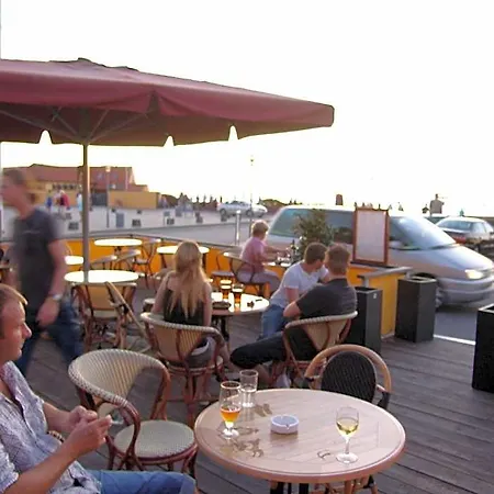 מלון Hotel Hirtshals 3*